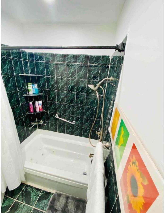 Room With Jacuzzi, Massage Seat, And Parking Space, The Best Choices!! North Bergen Luaran gambar